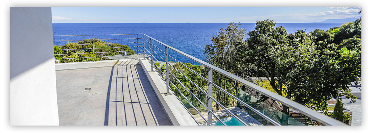 Location de vacances Villa avec piscine à Erbalunga dans le Cap Corse
